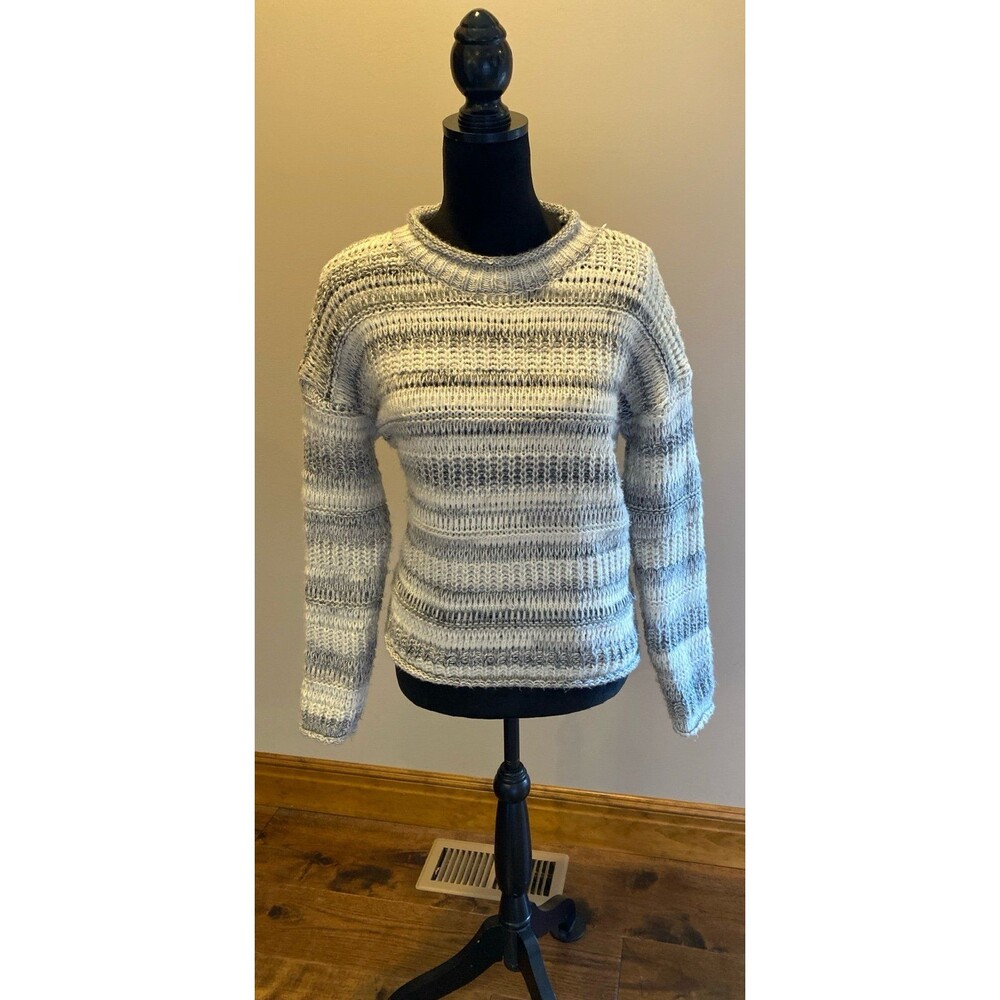 Time and Tru Sweater Loose Open Weave Knit Size Large Gray White Stripes‎ Top